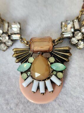 Vivi Crystal Statement Necklace 20"